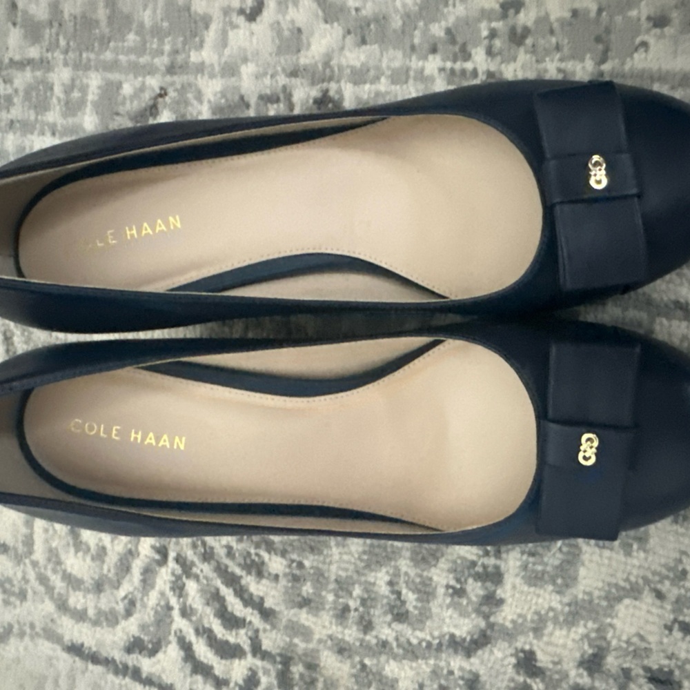 SOLD
Cole Haan Women's navy  Ballet wedges